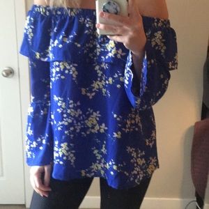 Off the shoulder floral long sleeve